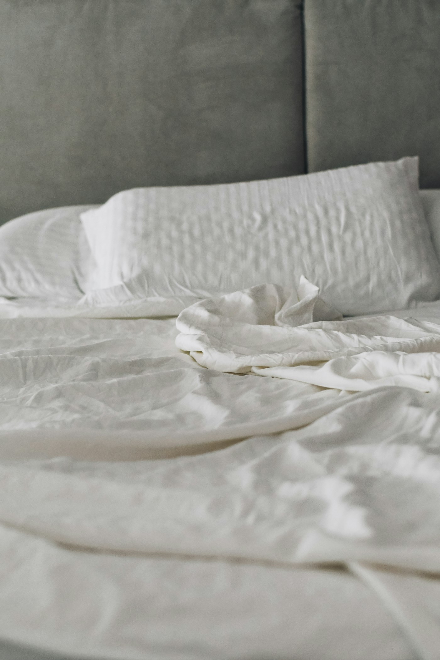 Rustig gestyled interieur met linnen textiel
